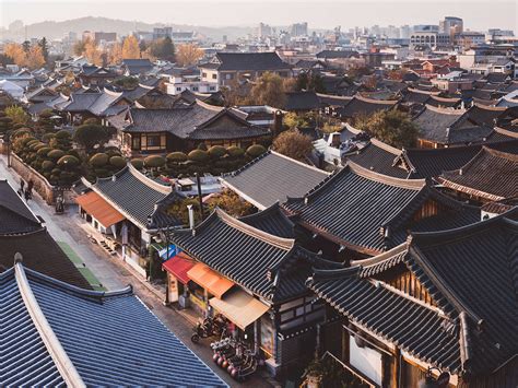  Jeonju Hanok Village: Spacjalne uroki tradycji i architektoniczne cuda!