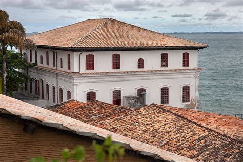 Museo de Arte Moderna da Bahia! Zabytkowa architektura spotyka się z ekscytującymi ekspozycjami sztuki współczesnej