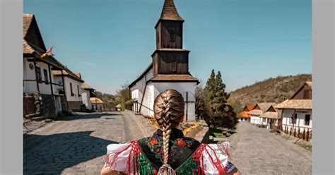 Wioska Etnograficzna Shuangyashan - Skansen tradycji i bogatej historii!